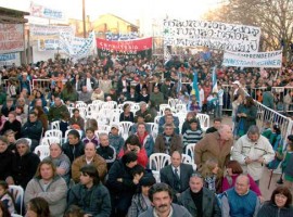 <p>El marco de público, a minutos del comienzo.</p>