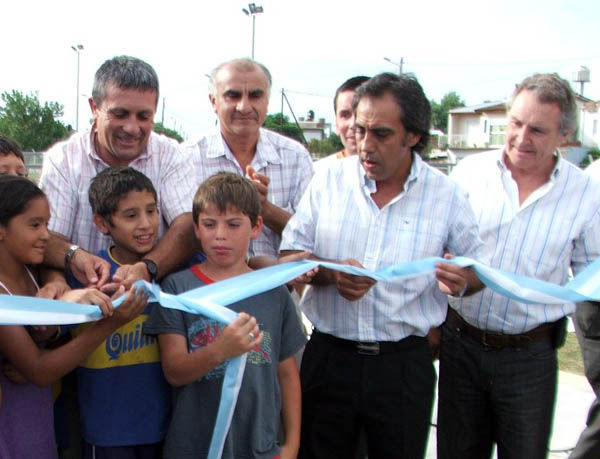 ampliar imagen Los "Vuelos en la noche" se extenderán por seis semanas.