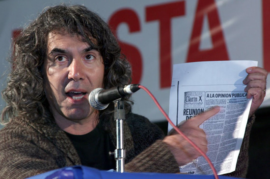 "Hay 125 pruebas penales contra Patti", sostuvo Llonto.