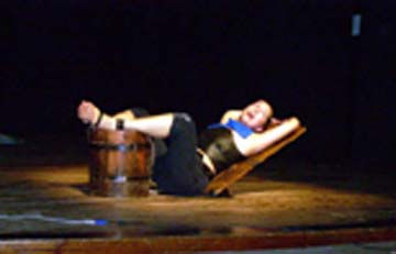 La actriz Maribel Barrios se lució en las tablas del Girona.