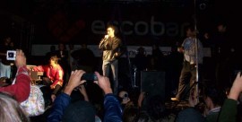 pintos-interior-web El artista explicó la situación ante su público.