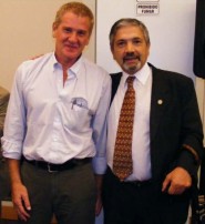 santo-interior-web Ricardo Santo, ex secretario de Gobierno de Patti y candidato a concejal de Unión PRO, junto a De Narváez.