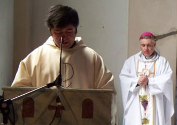 El padre Bevilacqua seguirá a cargo de la parroquia San Juan de la Cruz.