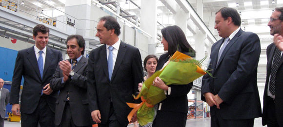 gestamp El gobernador Scioli, junto al intendente Guzmán y otros funcionarios, recorre las instalaciones de Gestamp.