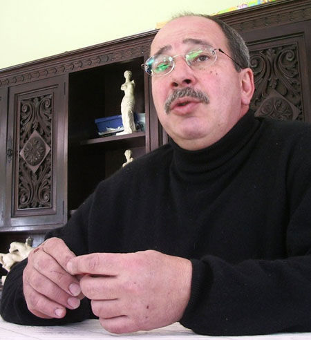 Fernández dejó la función pública en diciembre de 2007, al concluir su mandato de diputado.