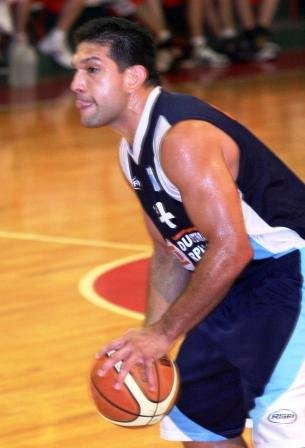 Rubén Runke, una pieza clave de Sportivo Escobar.