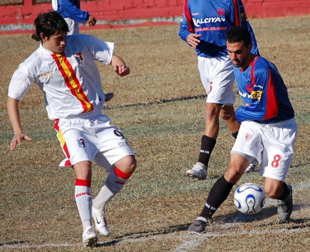 ampliar imagen Armenio sigue sin encontrar el rumbo correcto.