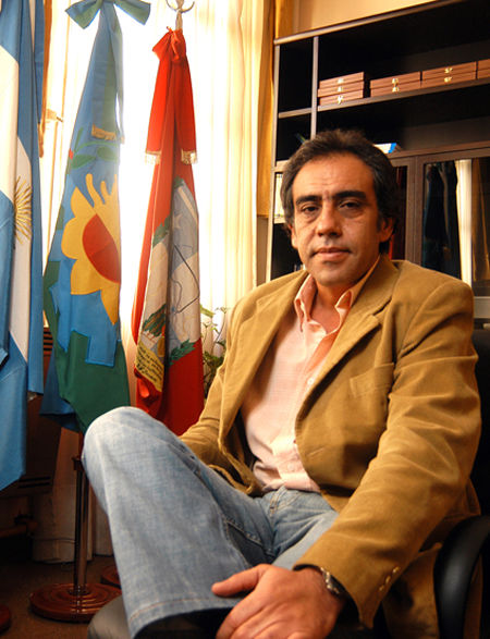 Sandro Guzmán recibió a El Día de Escobar en su despacho.