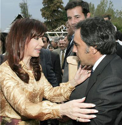 Guzmán respaldó las políticas de Cristina Fernández de Kirchner, pero le criticó el autoritarismo.