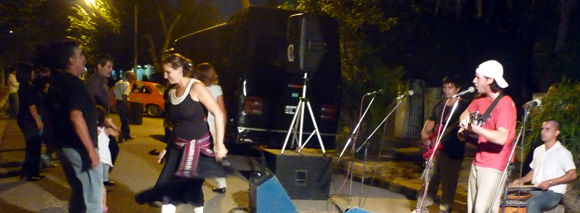 Daniel Tarchini y su conjunto fueron acompañados por el ballet "Haciendo Patria".