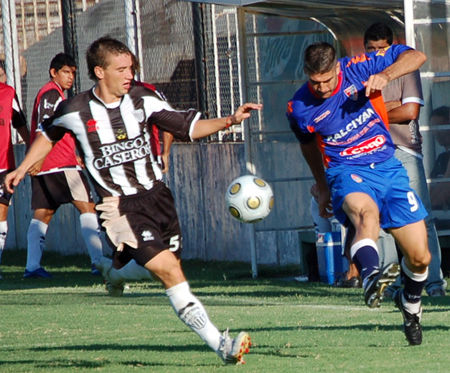 ampliar imagen Ruiz volvió a la conducción del tricolor, pero no pudo cambiarle la cara.