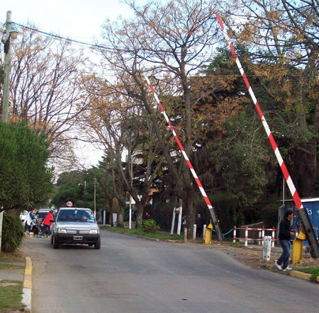imagen La calle César Díaz seguirá funcionando con barreras.