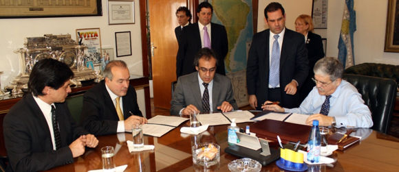 De la reunión entre Guzmán y De Vido también participaron funcionarios de Obras Públicas ambos entes.