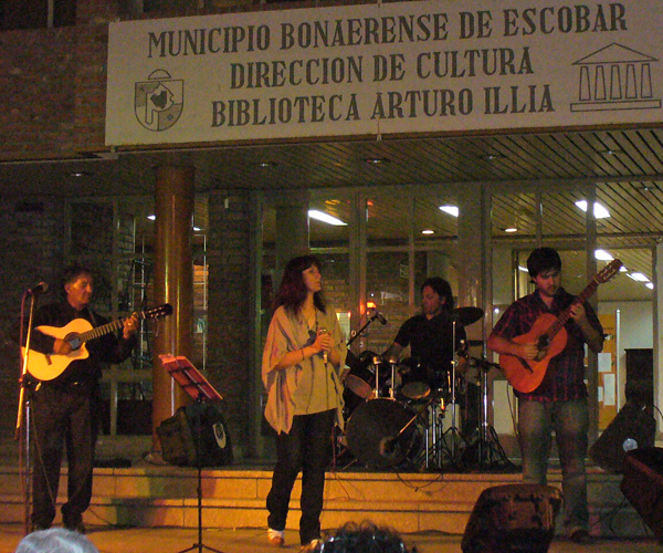 Alicia Benítez fue una de las artistas invitadas para el cierre.
