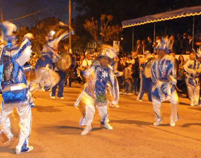 Una murga de Del Viso, durante los festejos de la Fiesta de la Flor, el año pasado.
