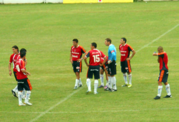 Armenio sumó su segunda victoria consecutivo y se aleja del descenso directo.