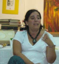 María Marta Smokvina, directora de la biblioteca.