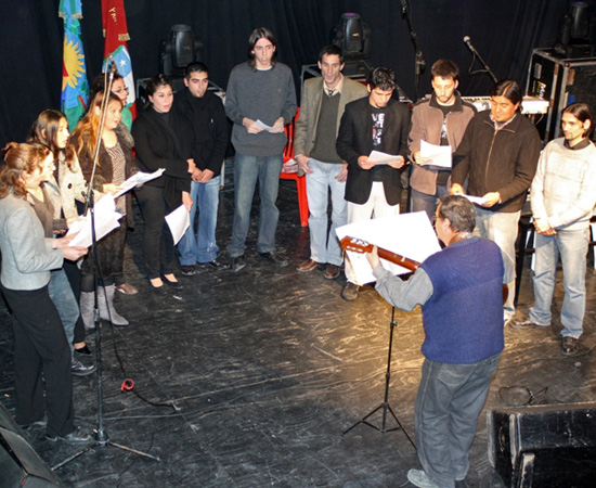 El Instituto de Música hizo su presentación oficial en julio de 2010, en el teatro Seminari.