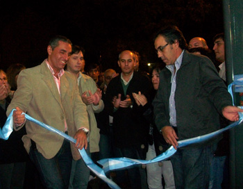 El Intendente y Montessano encabezaron el corte de cintas del nuevo bunker del PJ.