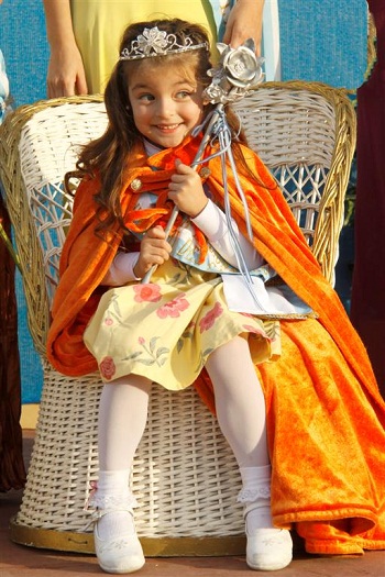 Melina Sorato, con sus flamantes atributos reales.