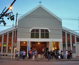 La parroquia, una construcción emblemática de Garín.