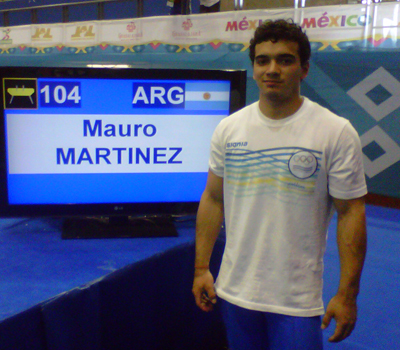 Mauro Martínez compitió en suelo (décimo puesto) y en salto.