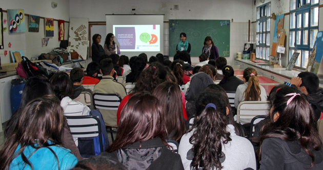 Las primeras jornadas se realizaron en las escuelas secundarias de los barrios Villa Angélica y Cri Cri.
