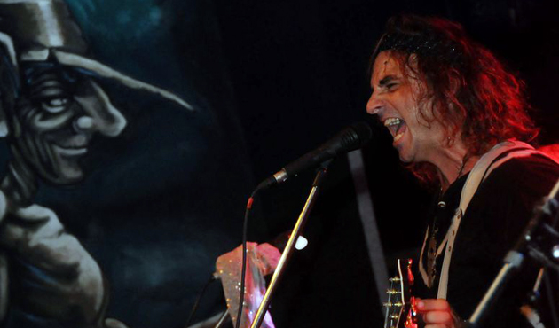 Con 19 años ininterrumpidos arriba de diversos escenarios, el cuarteto rocker