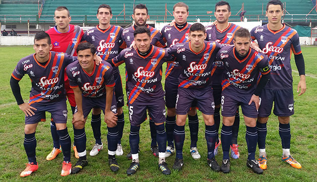 Otra temporada para el olvido. Armenio padeció sus errores y en 2015 volvió a quedar en blanco. (Foto: Prensa Deportivo Armenio)