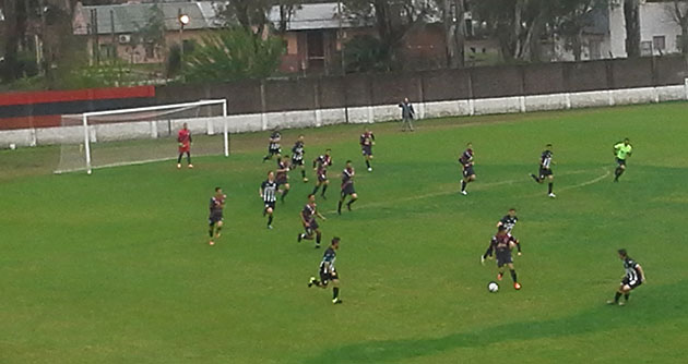 Dominio claro. Armenio tuvo la pelota, gener&oacute; situaciones y con un penal se llev&oacute; los tres puntos.