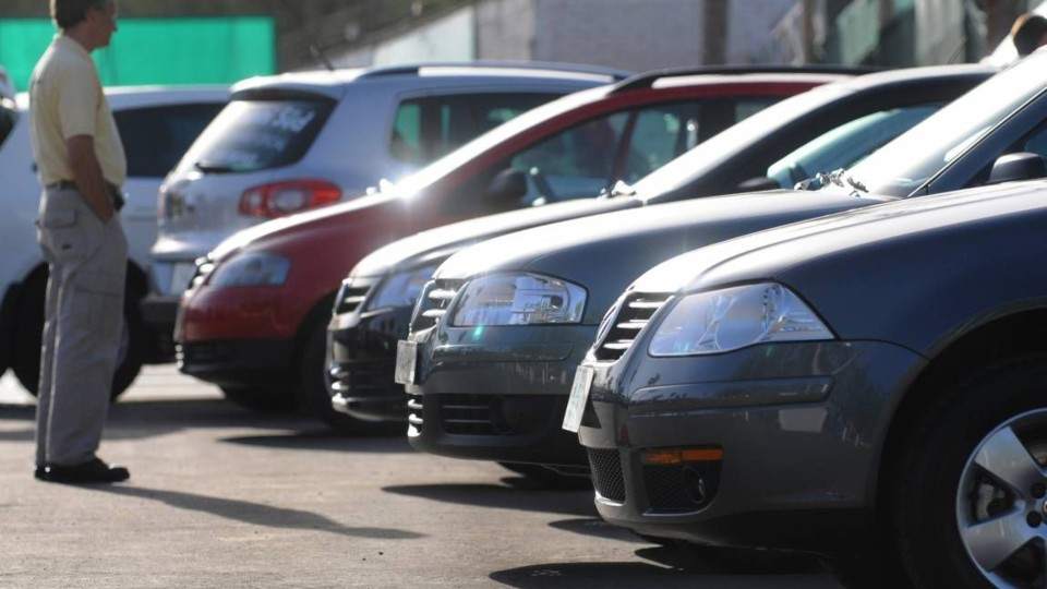 Doble filo. Los planes de ahorro dan facilidades, pero los aumentos los tornan difíciles de pagar.